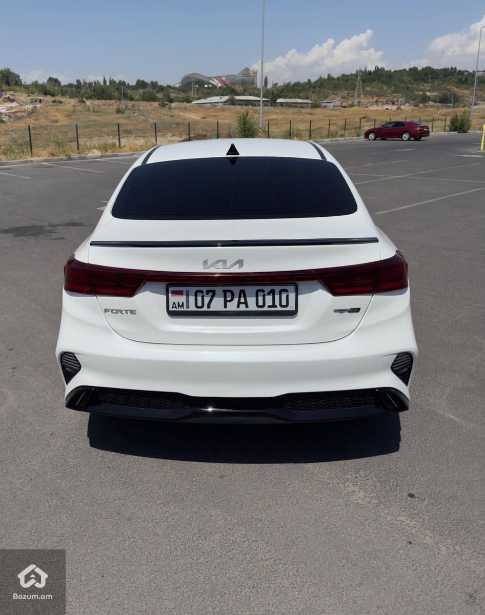 Kia Forte 2022 - image 6