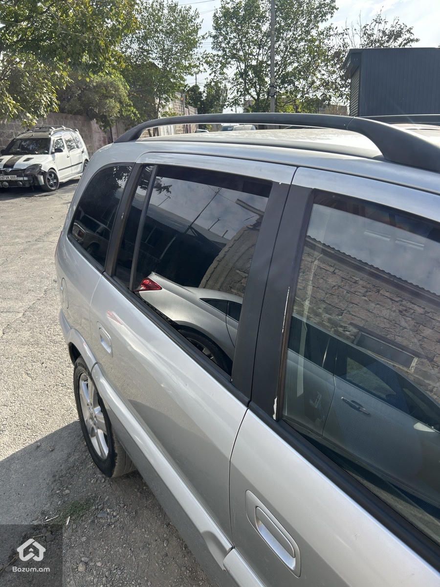 Opel Zafira 2005 - image 13