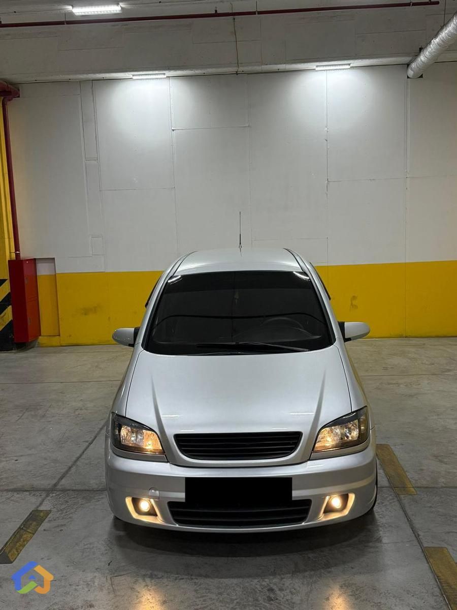 OPEL ZAFIRA OPC - image 1