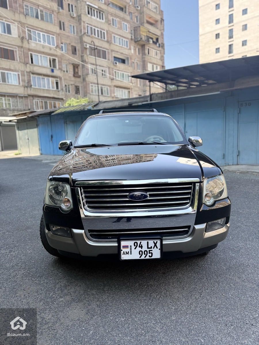 Ford Explorer - image 12