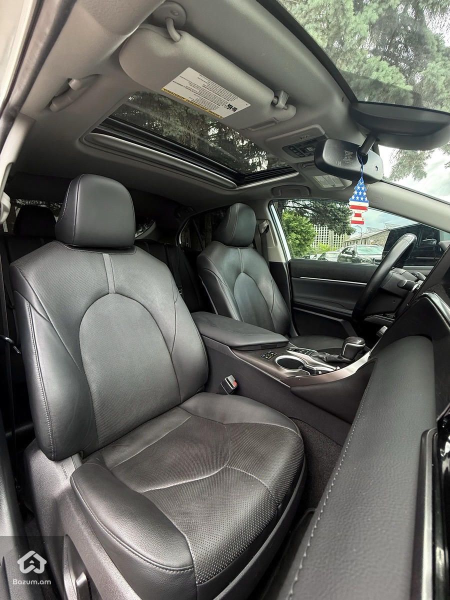 Toyota Camry 2021 HYBRID - image 12