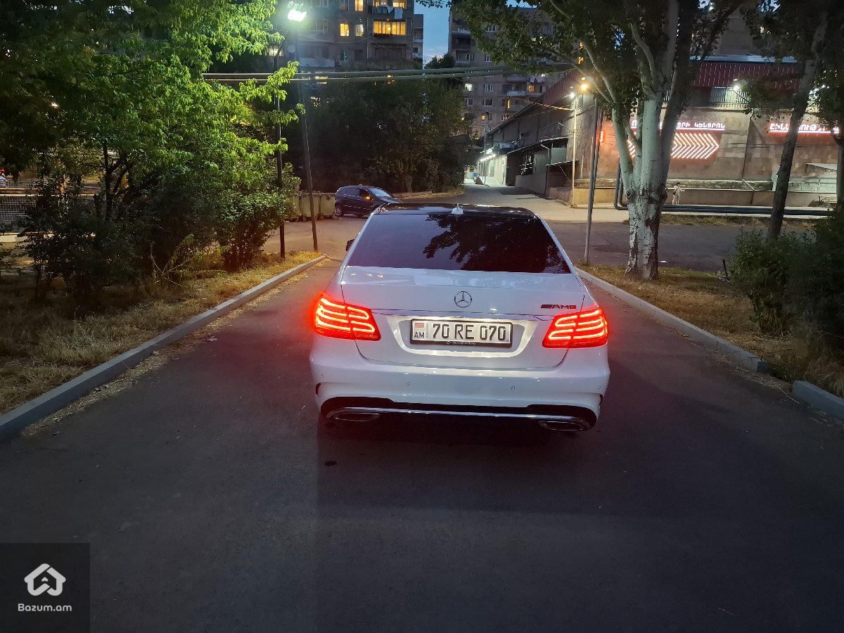 Mercedes-Benz E 200 2013 - image 8
