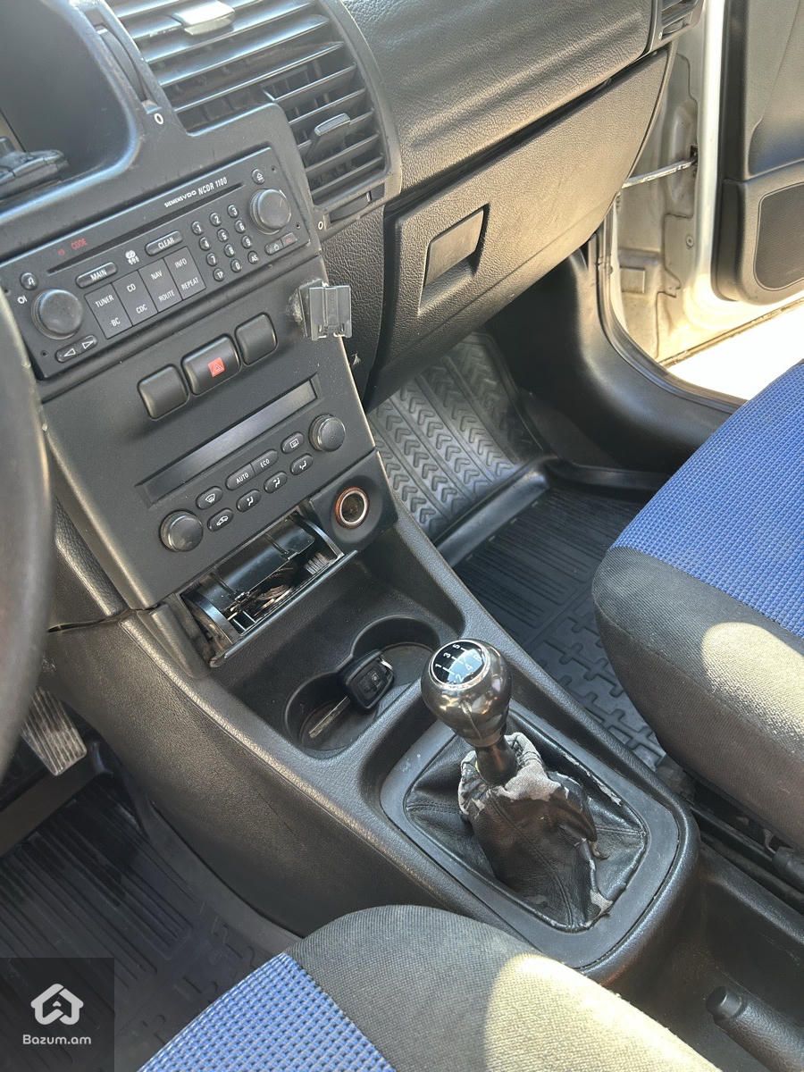 Opel Zafira 2005 - image 19