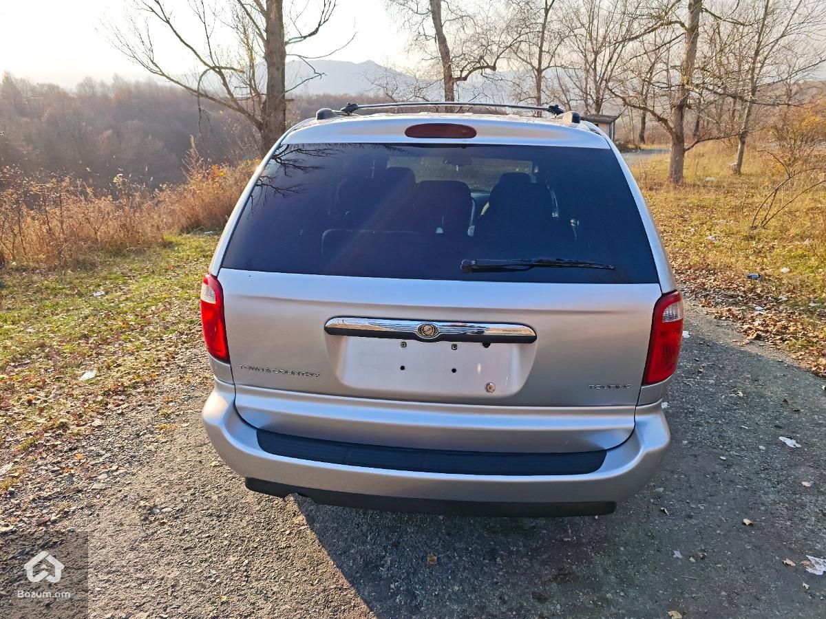 Chrysler Town & Country 2005 Touring Stow'n'go - image 4