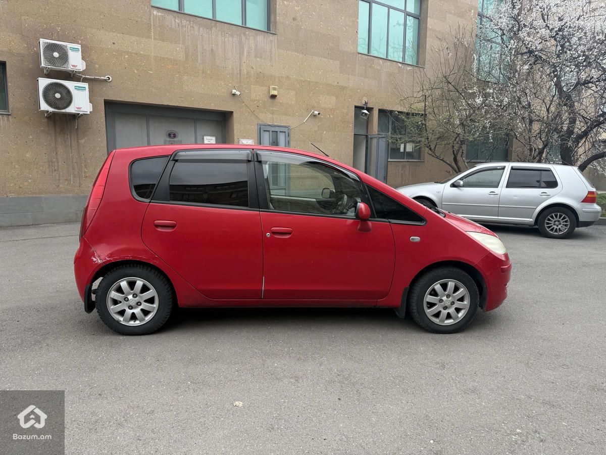 Mitsubishi Colt - image 8
