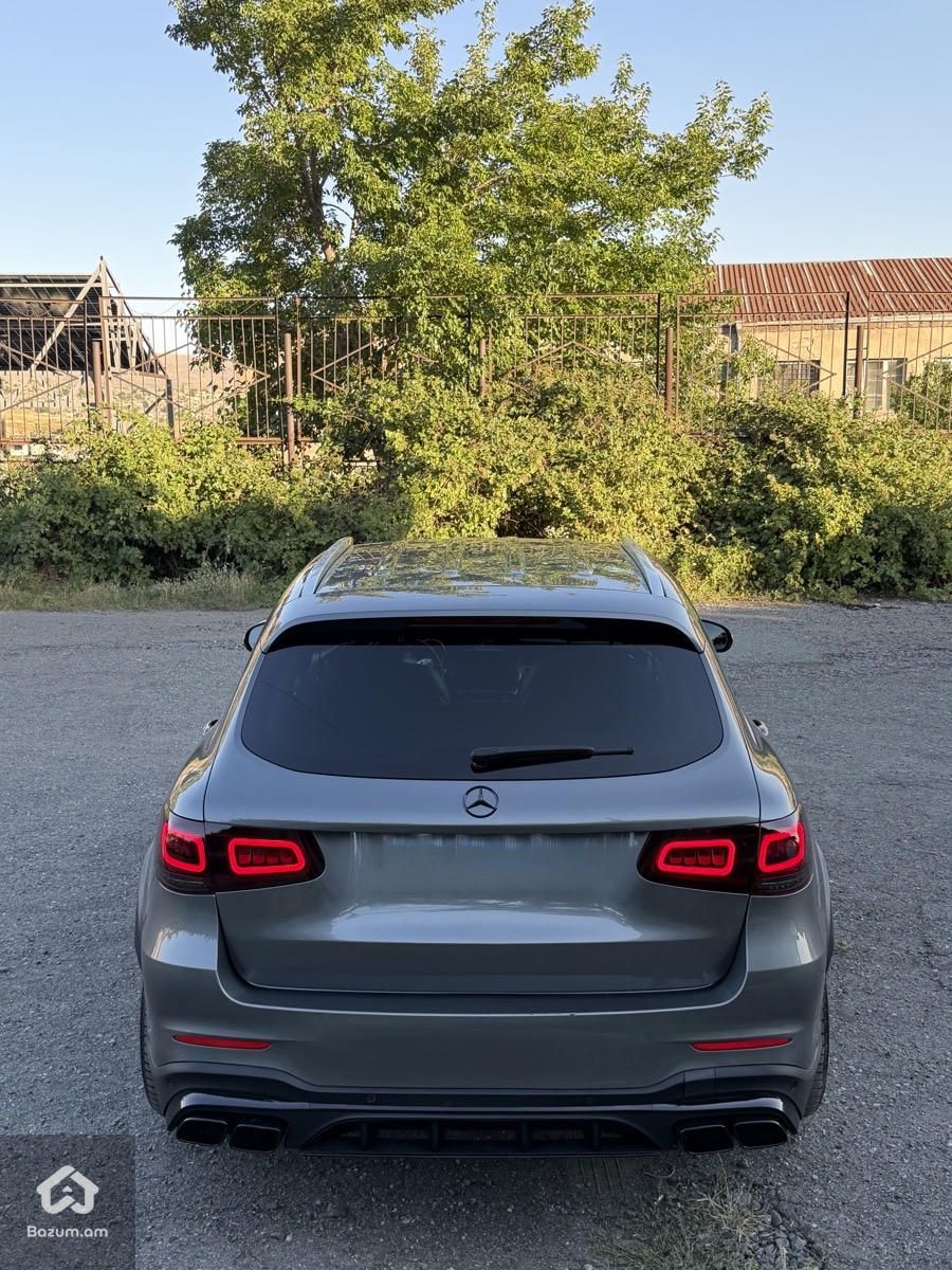 Mercedes Benz GLC300 - image 5