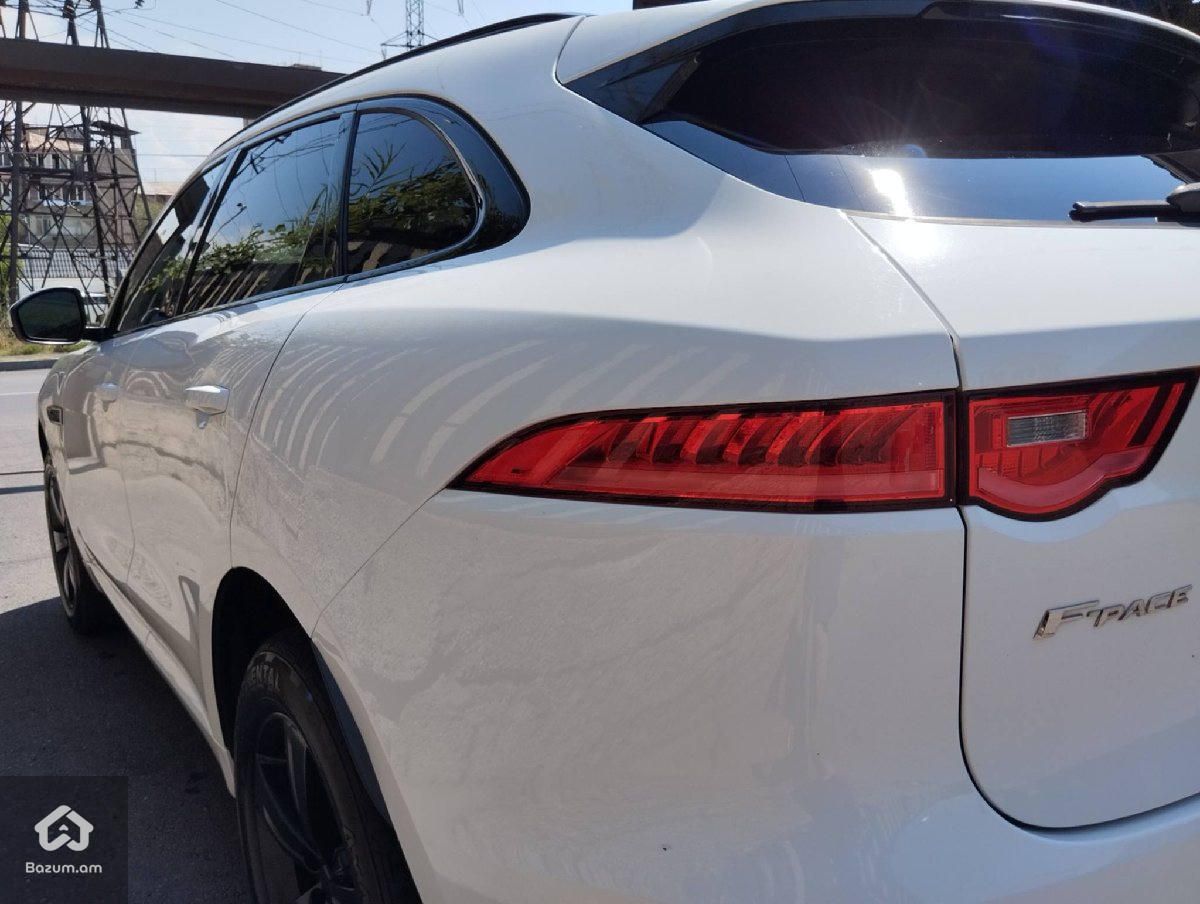 Jaguar F-Pace 2019 - image 13
