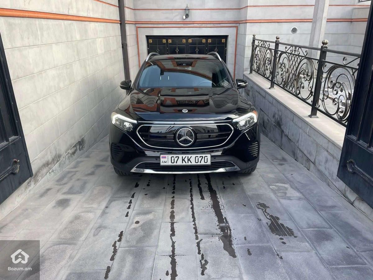 Mercedes Benz EQB 300 4Matic 2023թ - image 1