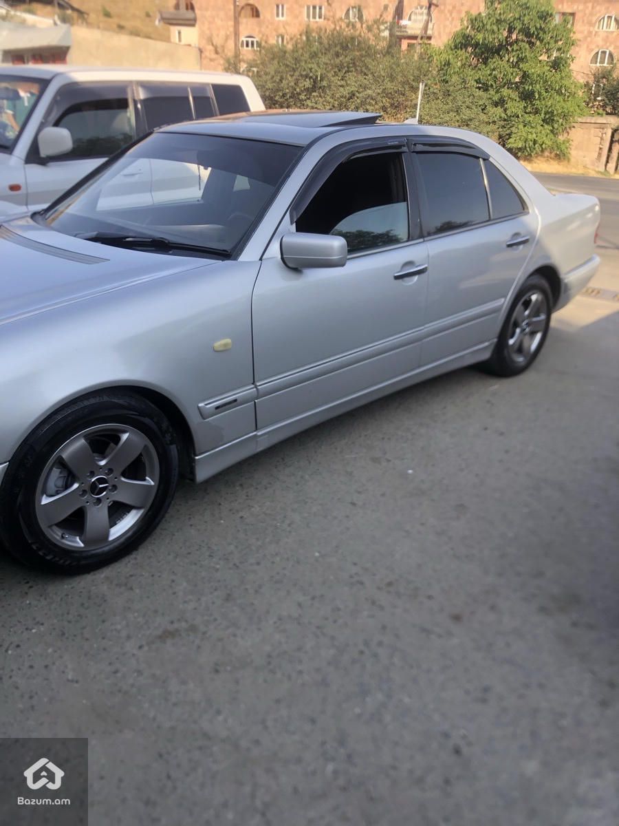 Mercedes-Benz 230 1995 - image 4