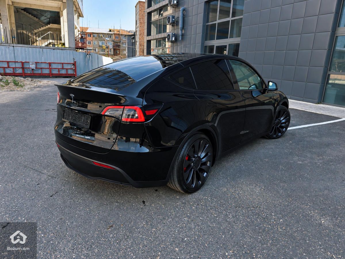 Tesla Model Y 2024 - image 3