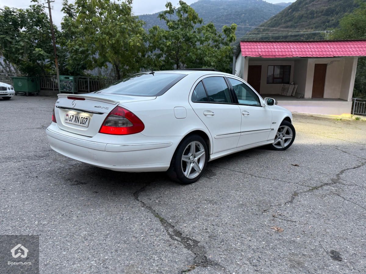 Mercedes-Benz E 320 2003 - image 2