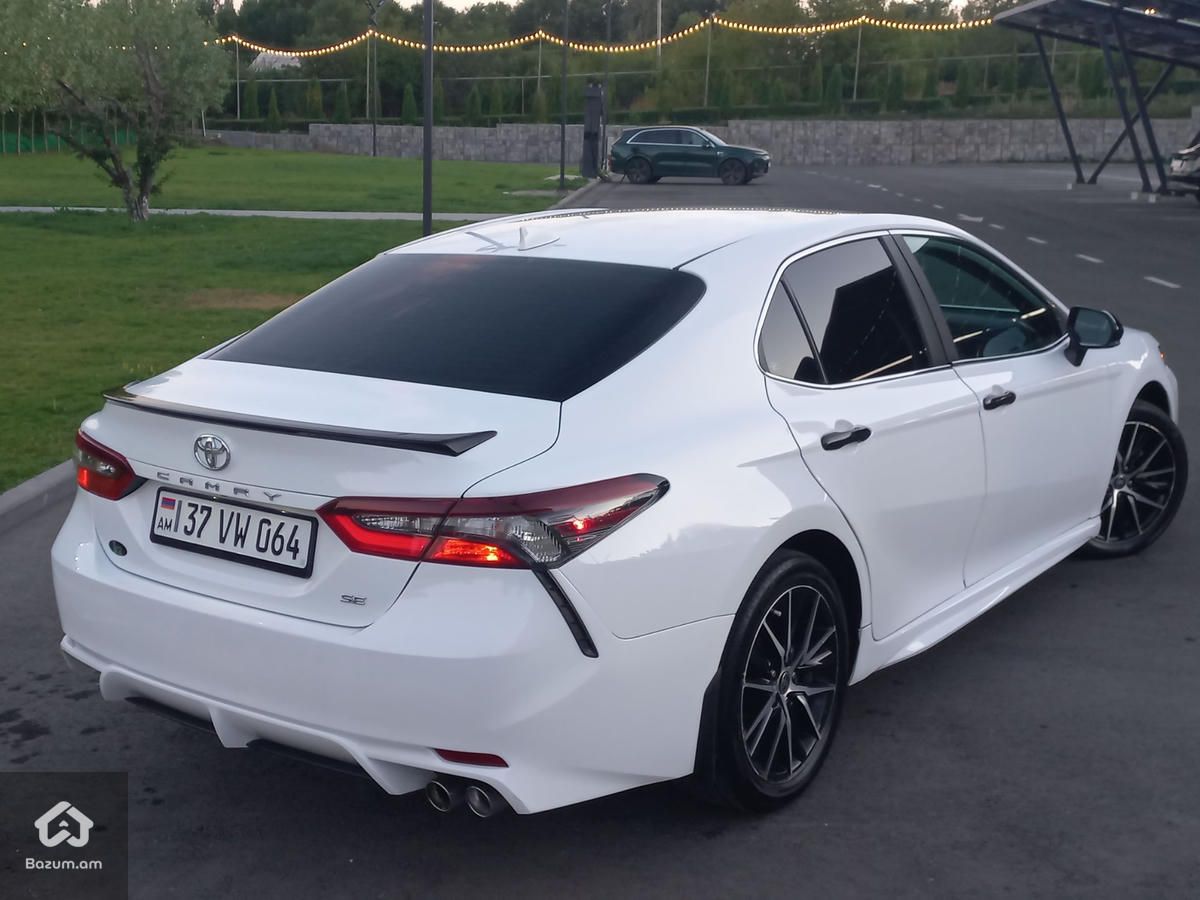 Toyota Camry 2023 - image 6