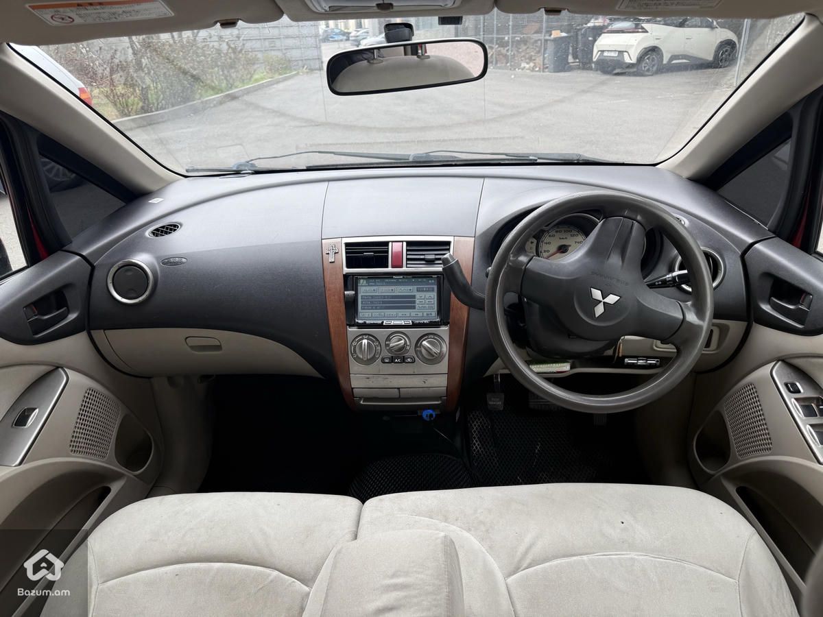 Mitsubishi Colt - image 10