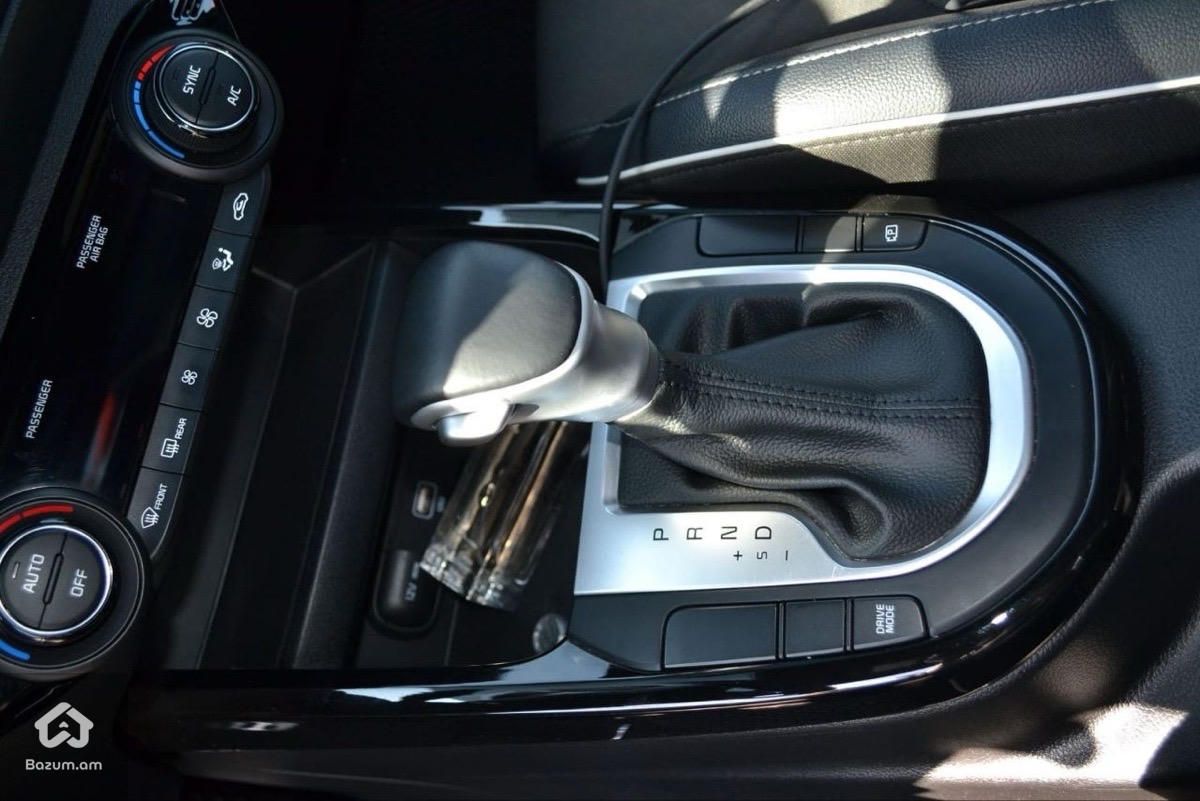Kia Forte 2022 - image 10