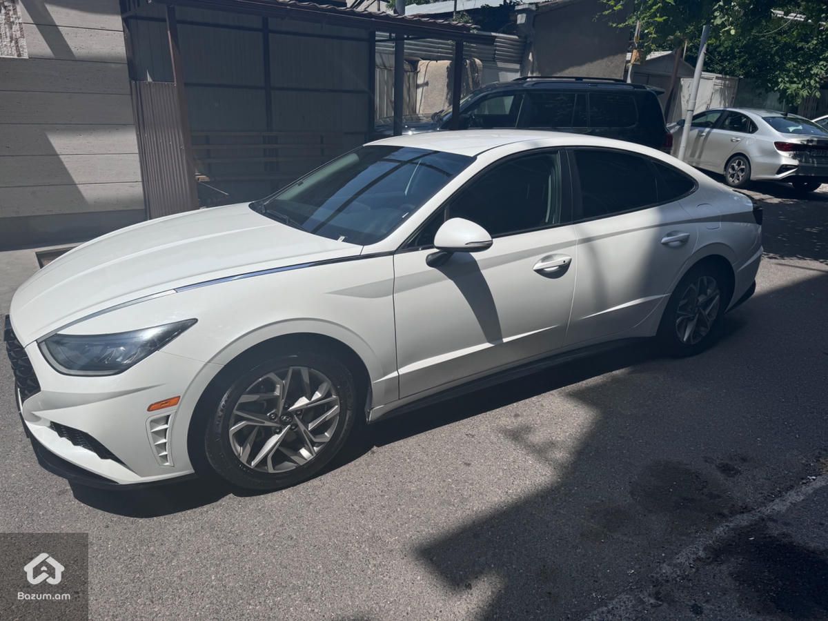 Hyundai Sonata - image 2