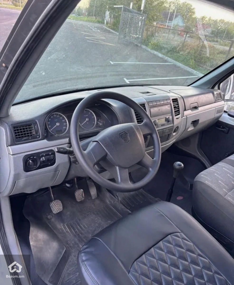 GAZ Gazelle 2014 - image 2