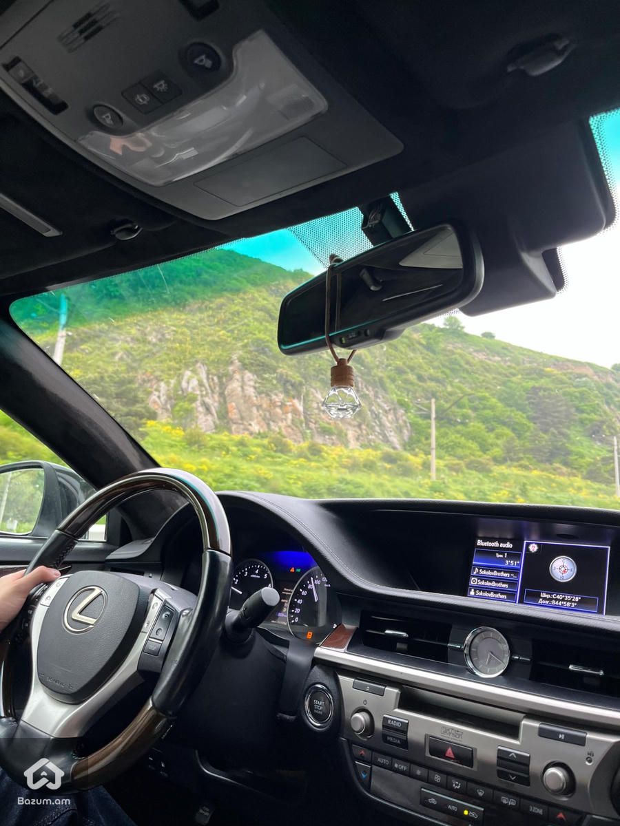 Lexus - image 21