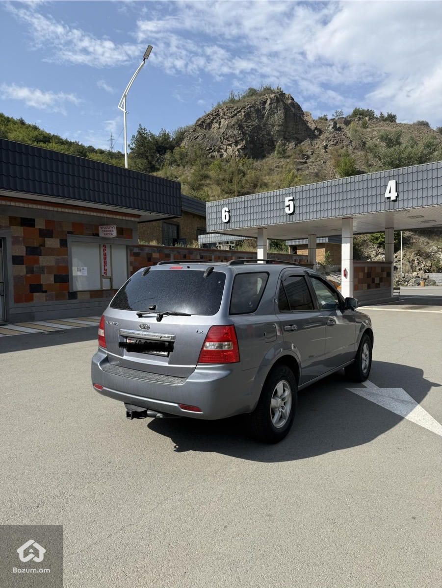 Kia Sorento 2008 - image 3