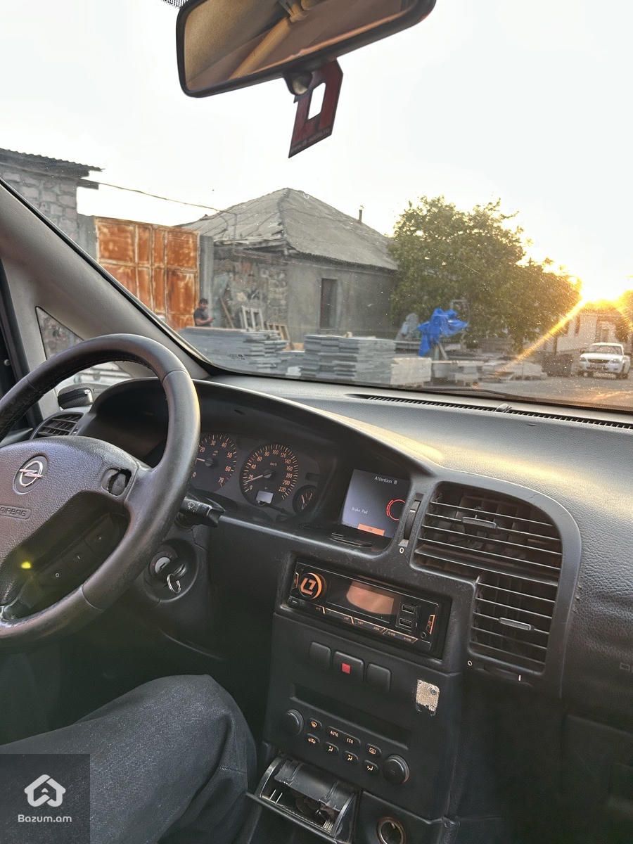 Opel Zafira 2005 - image 24