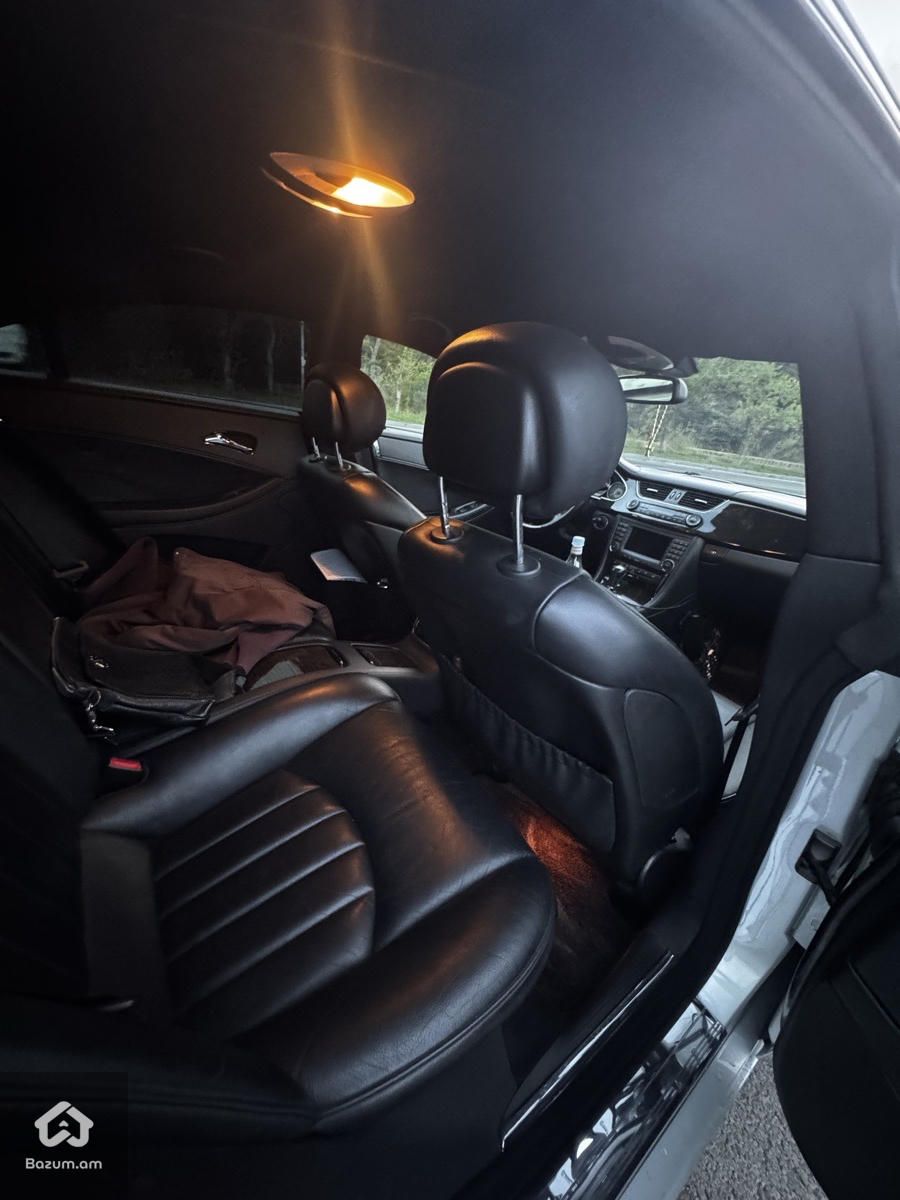 Mercedes-Benz CLS 350 2005 - image 13