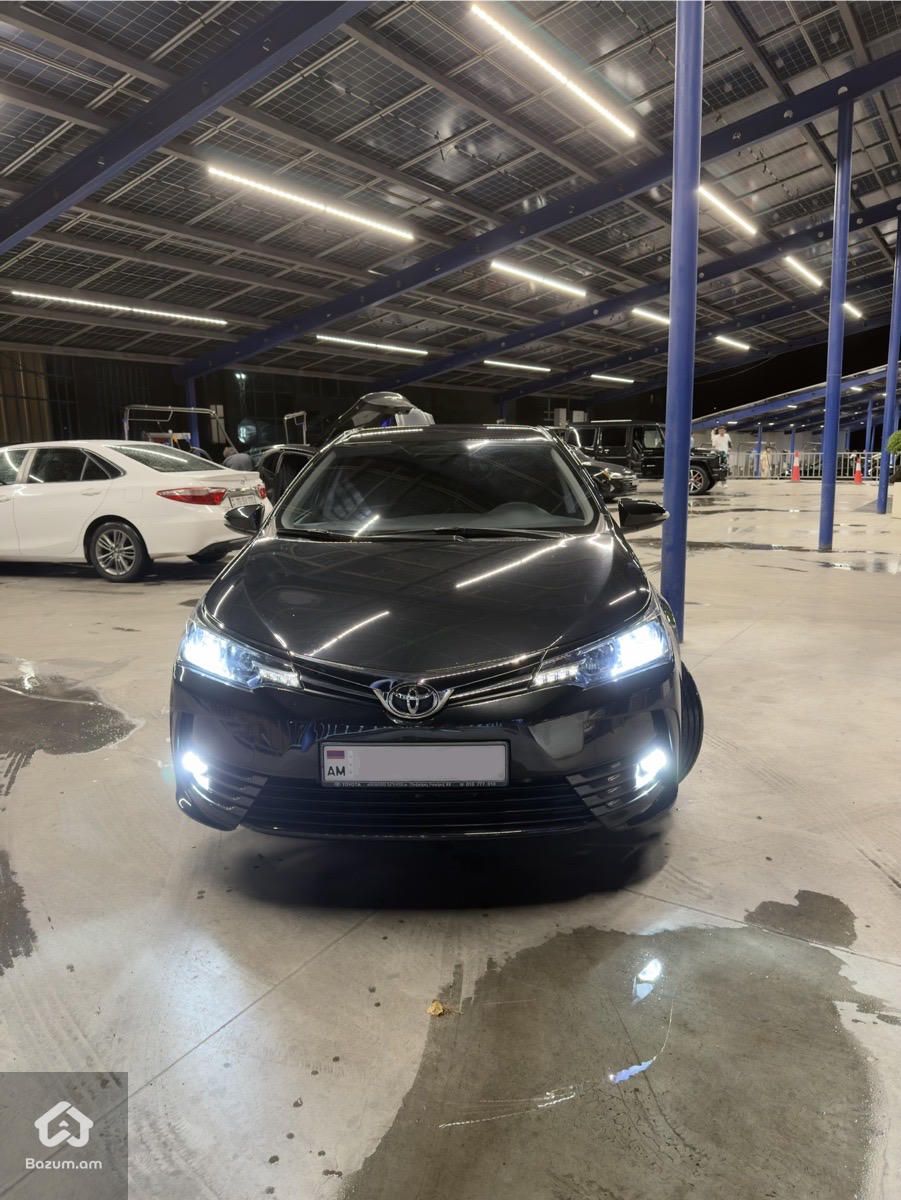 Toyota Corolla 2017 - image 2