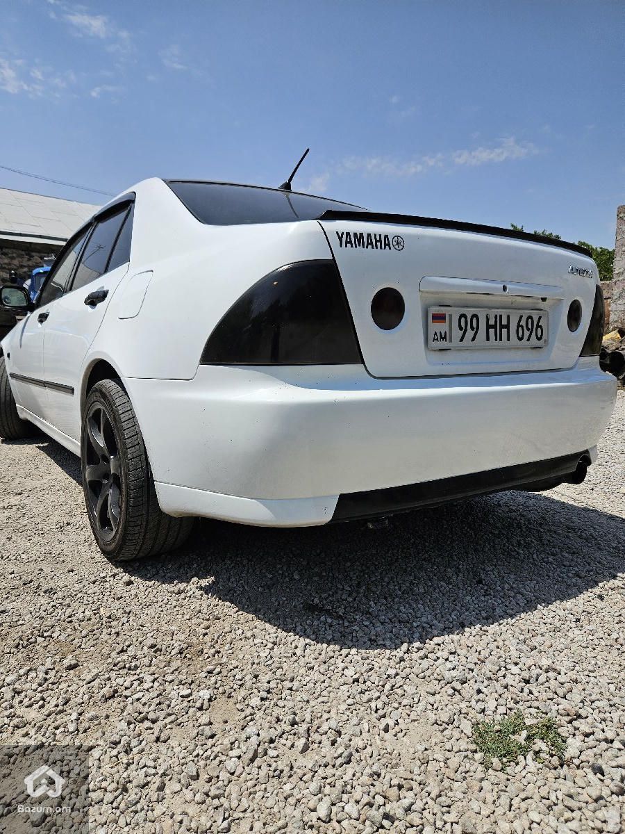 Toyota Altezza 1999 - image 6