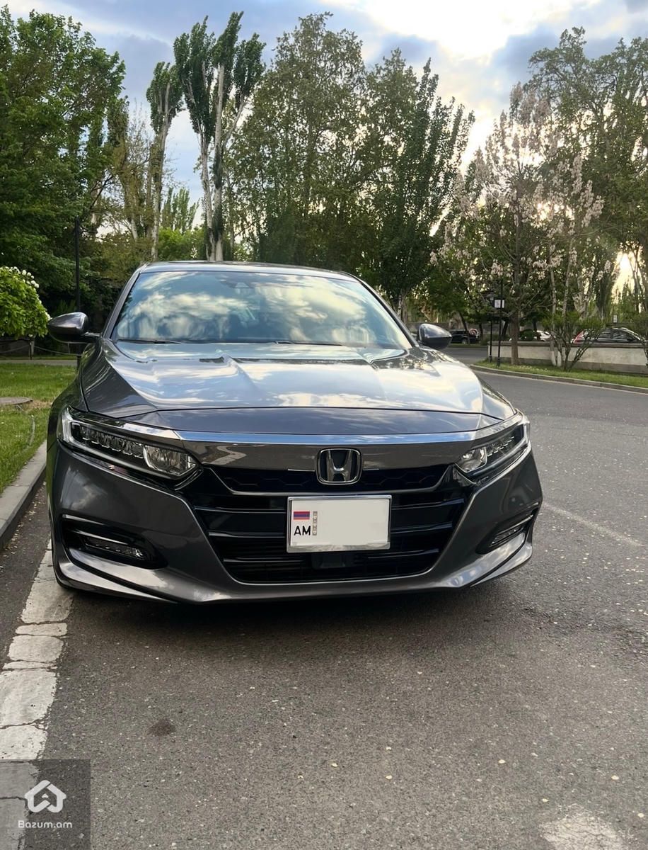 Honda Accord - image 1
