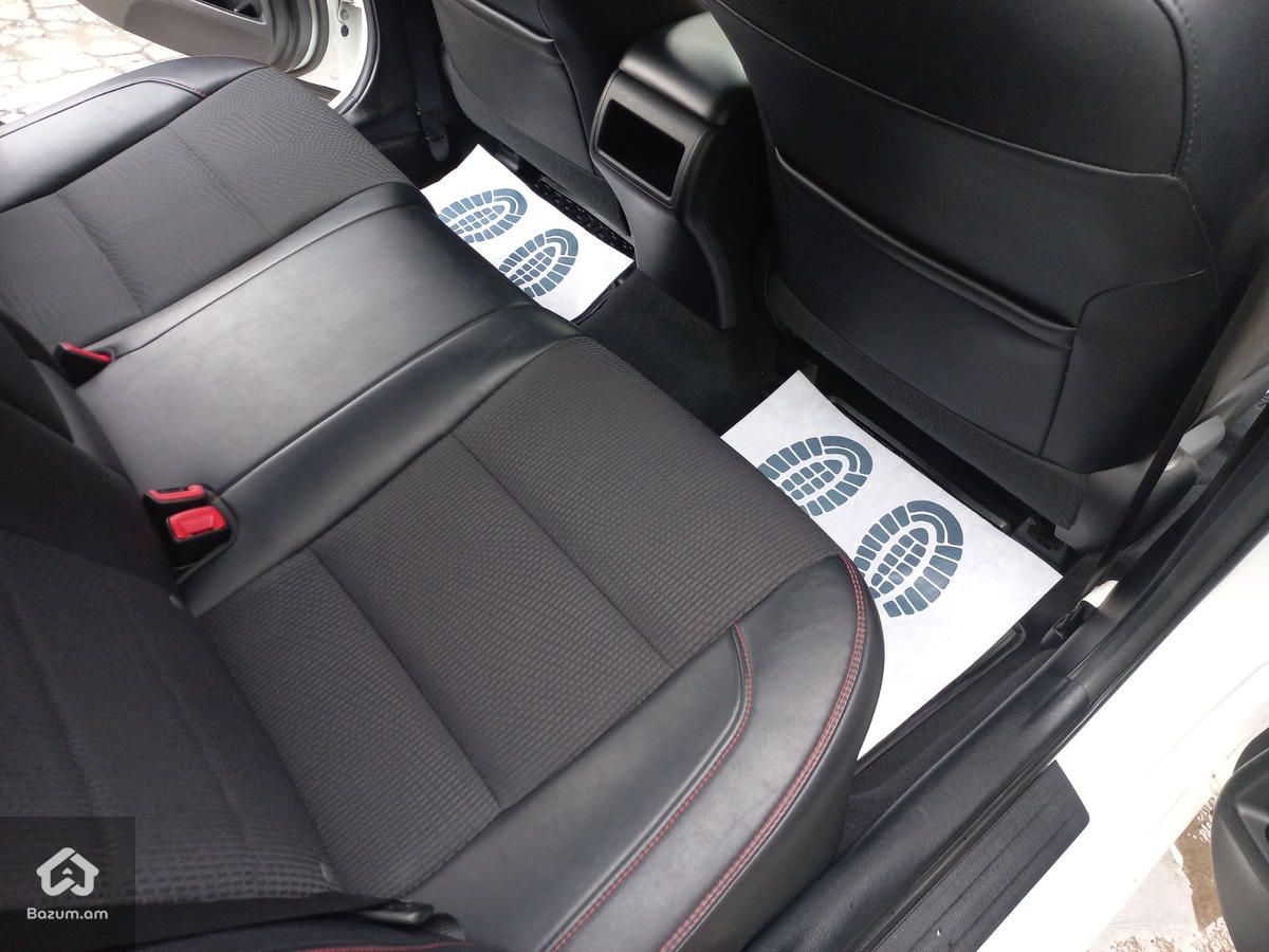 Toyota Camry 2016 - image 25