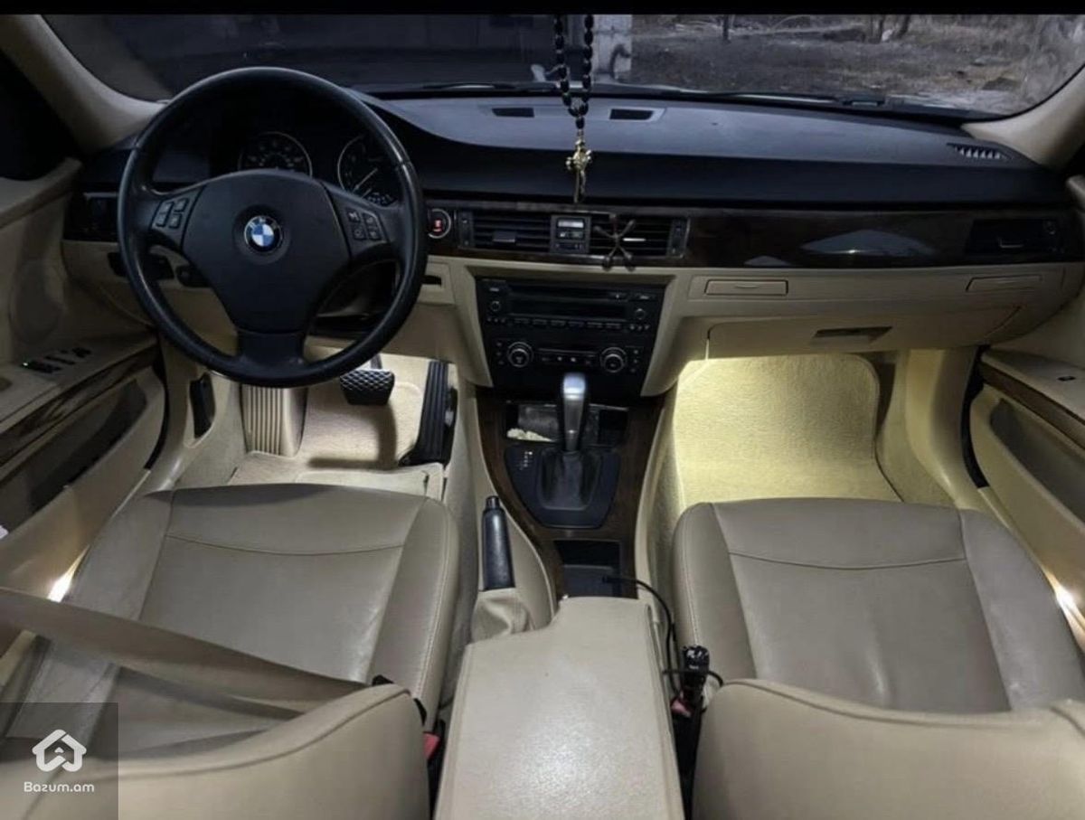 BMW M3 2009 - image 9