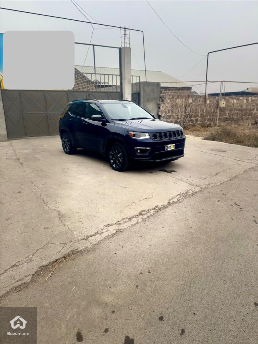 Jeep Compass Aniversary - image 5