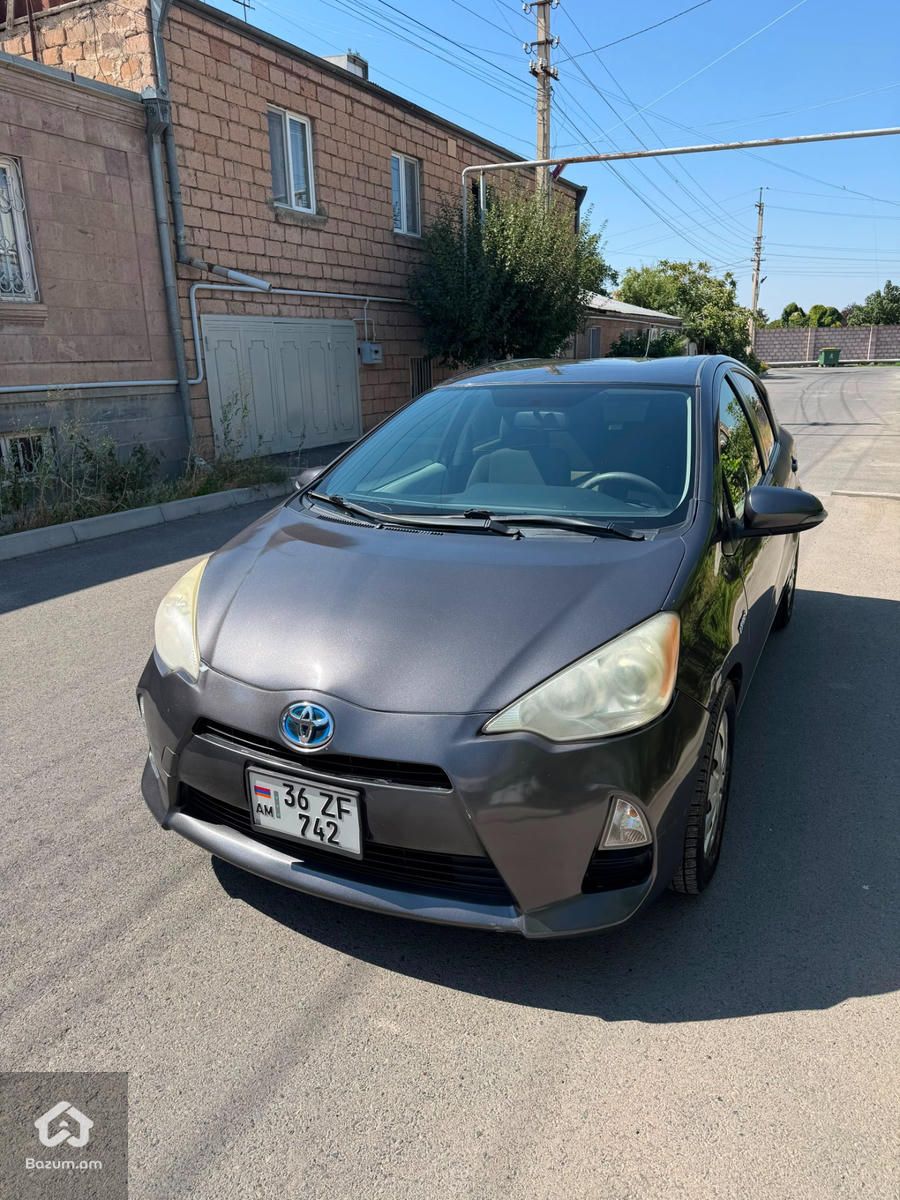Toyota Prius 2013 - image 6