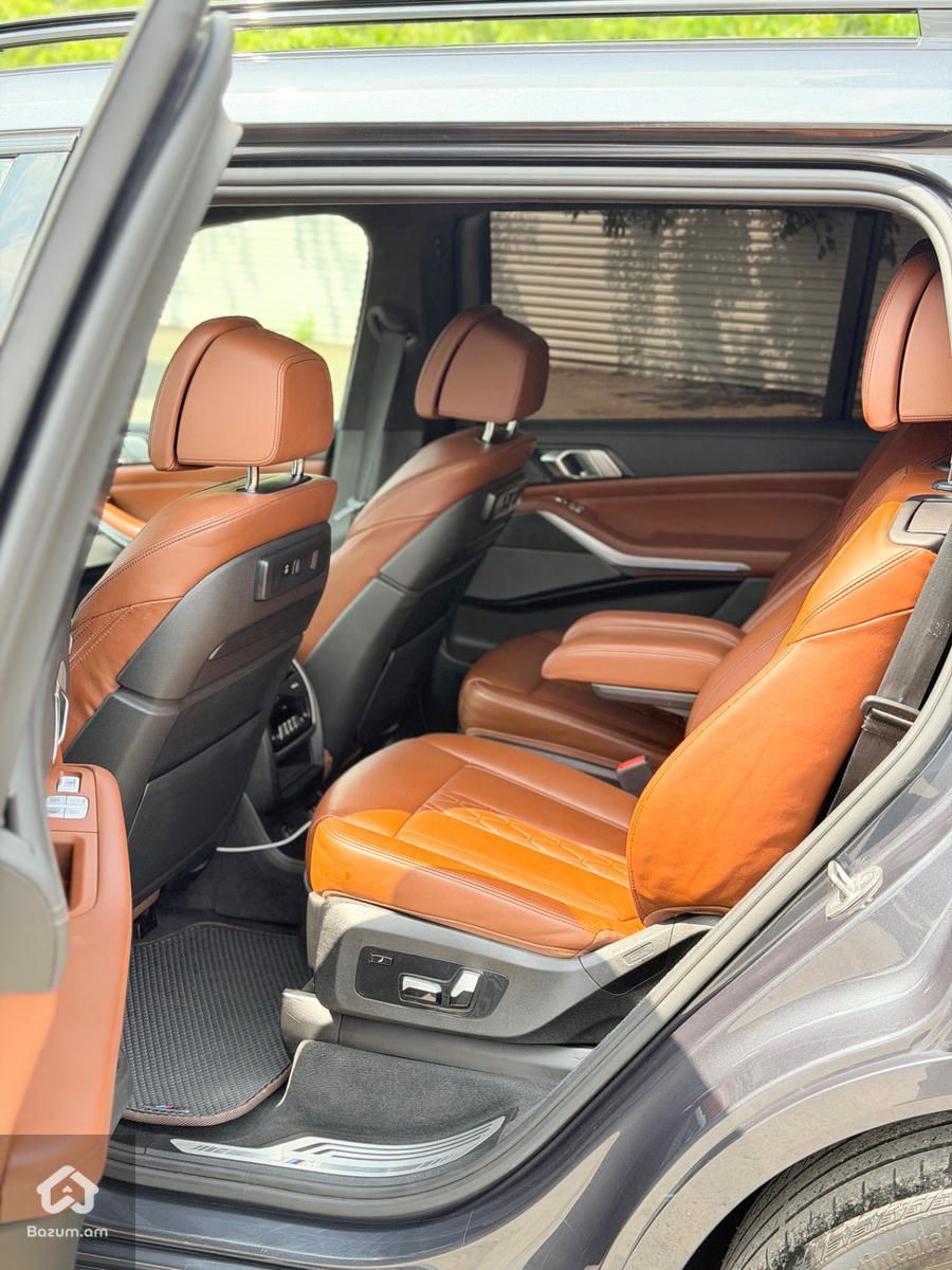 BMW X7 2021 - image 8