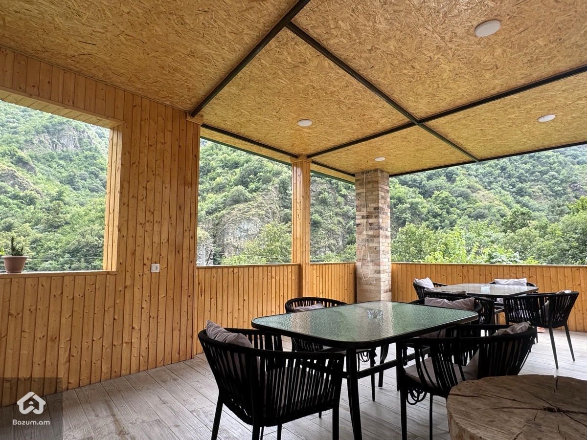 Smail juest House Lori  - image 3