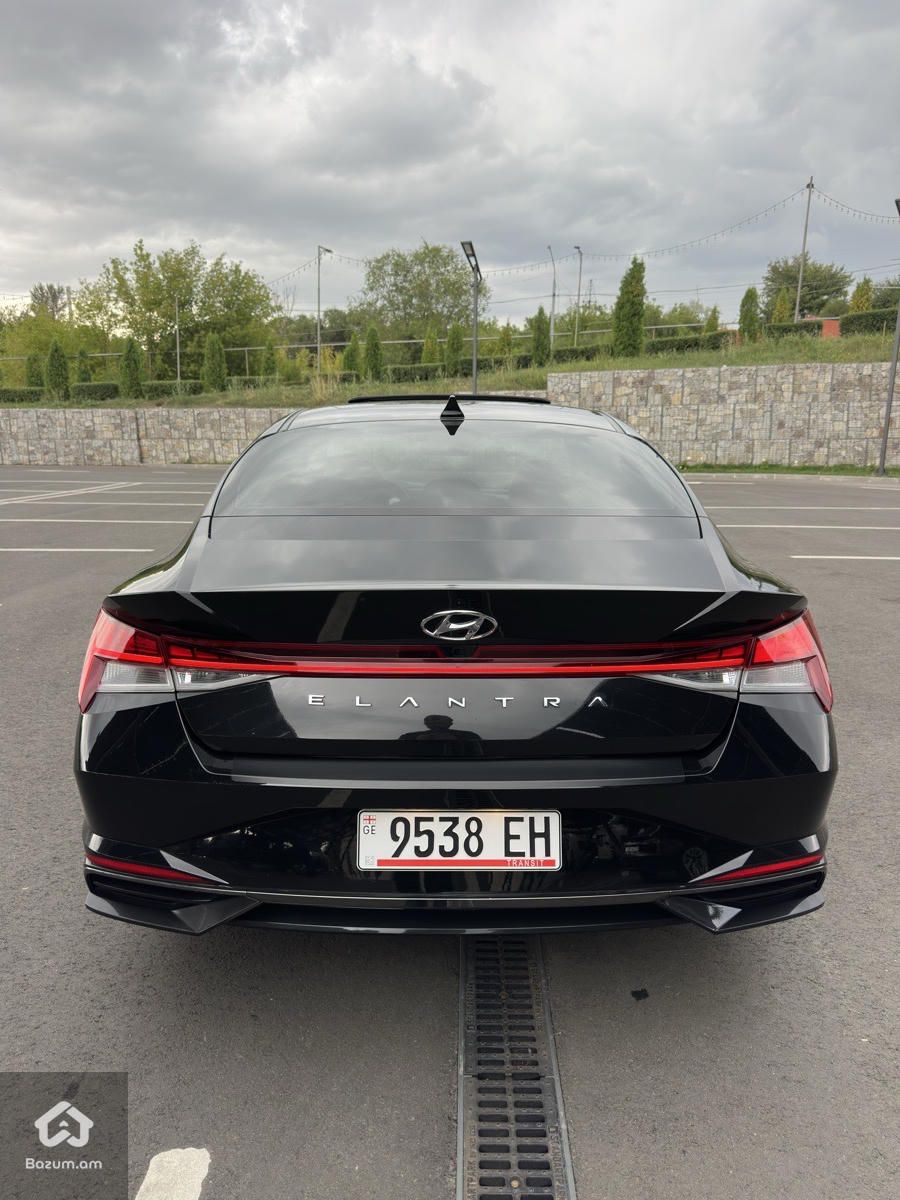 Hyundai Elantra 2021 - image 7