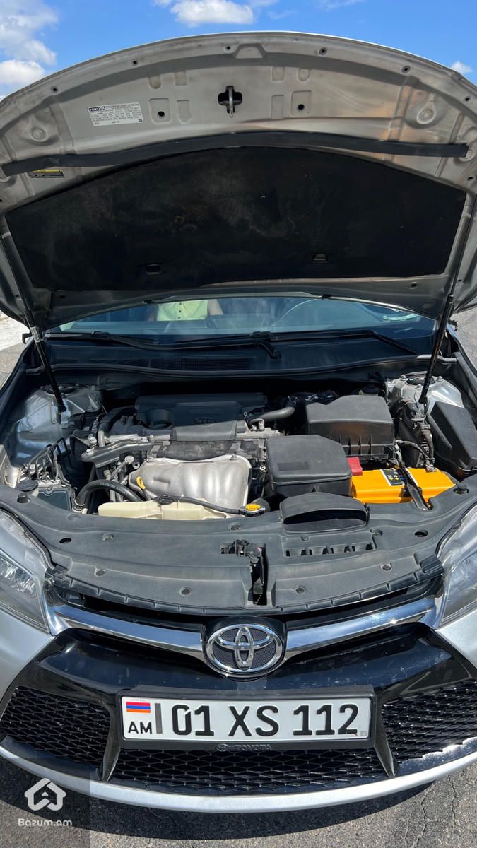 Toyota Camry XSE - image 12