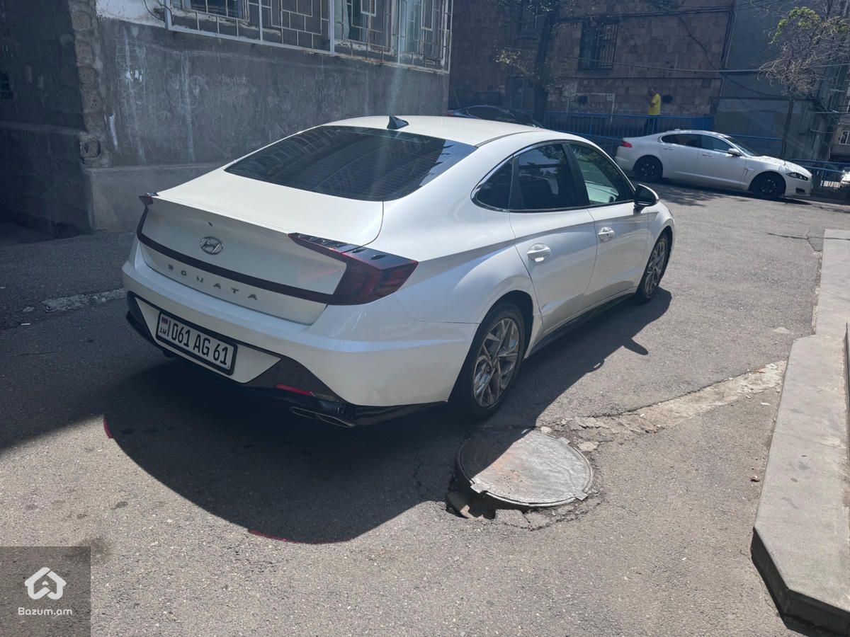 Hyundai Sonata - image 4