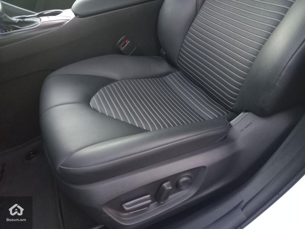 Toyota Camry 2023 - image 19