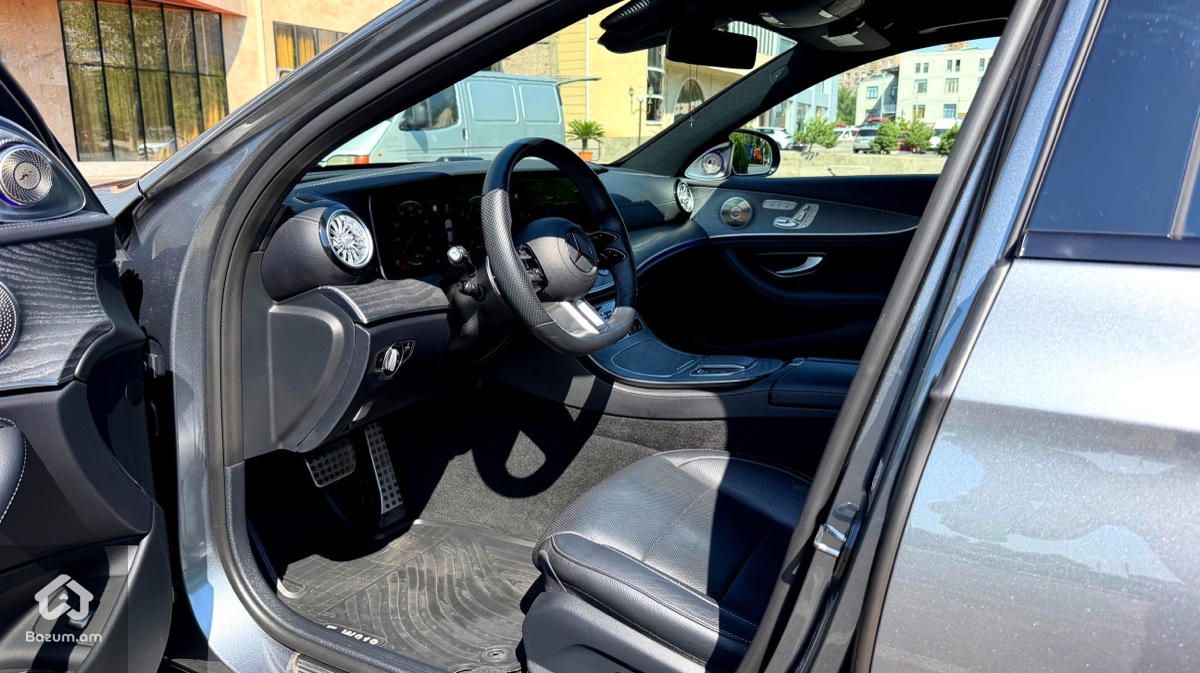 Mercedes Benz E350 AMG Line W213 - image 25
