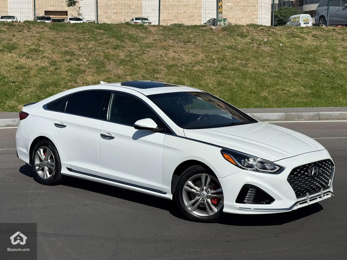 Hyundai Sonata 2.4 Sport - image 1
