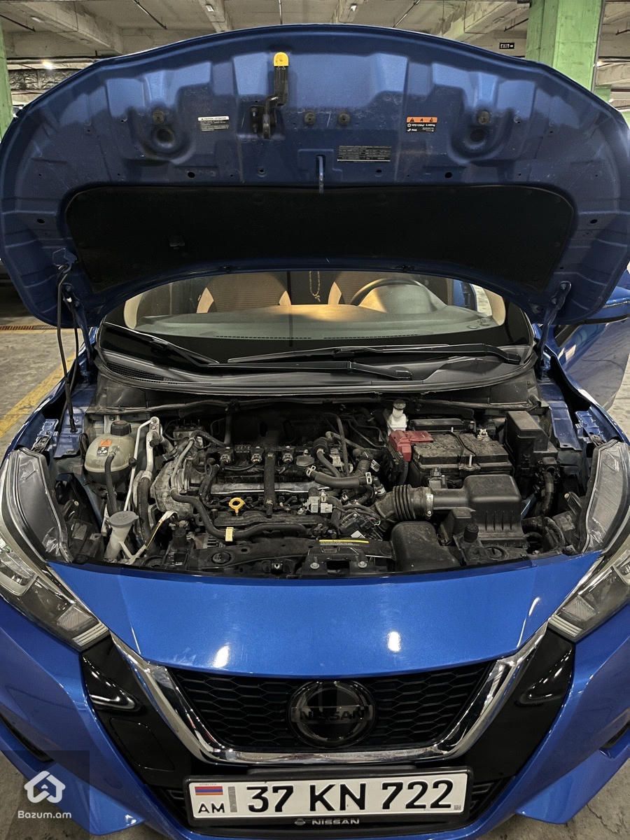 Nissan Versa - image 11