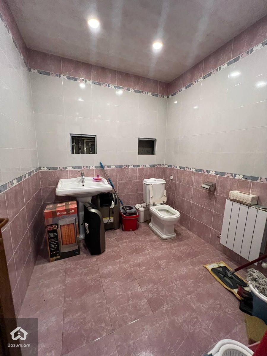 Չորս հարկանի քարե տուն Փիրումյանների փողոցում - image 17