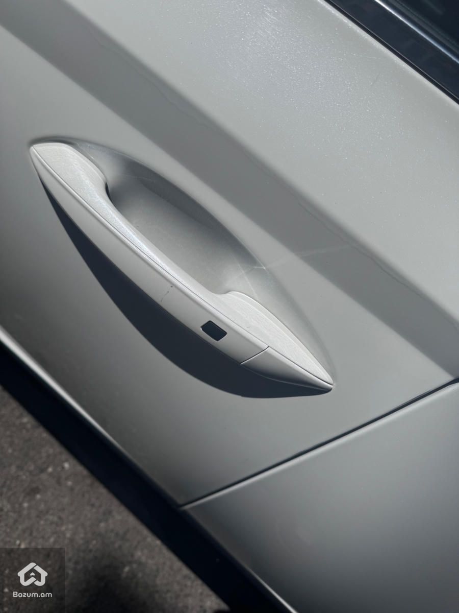 Hyundai Sonata - image 5