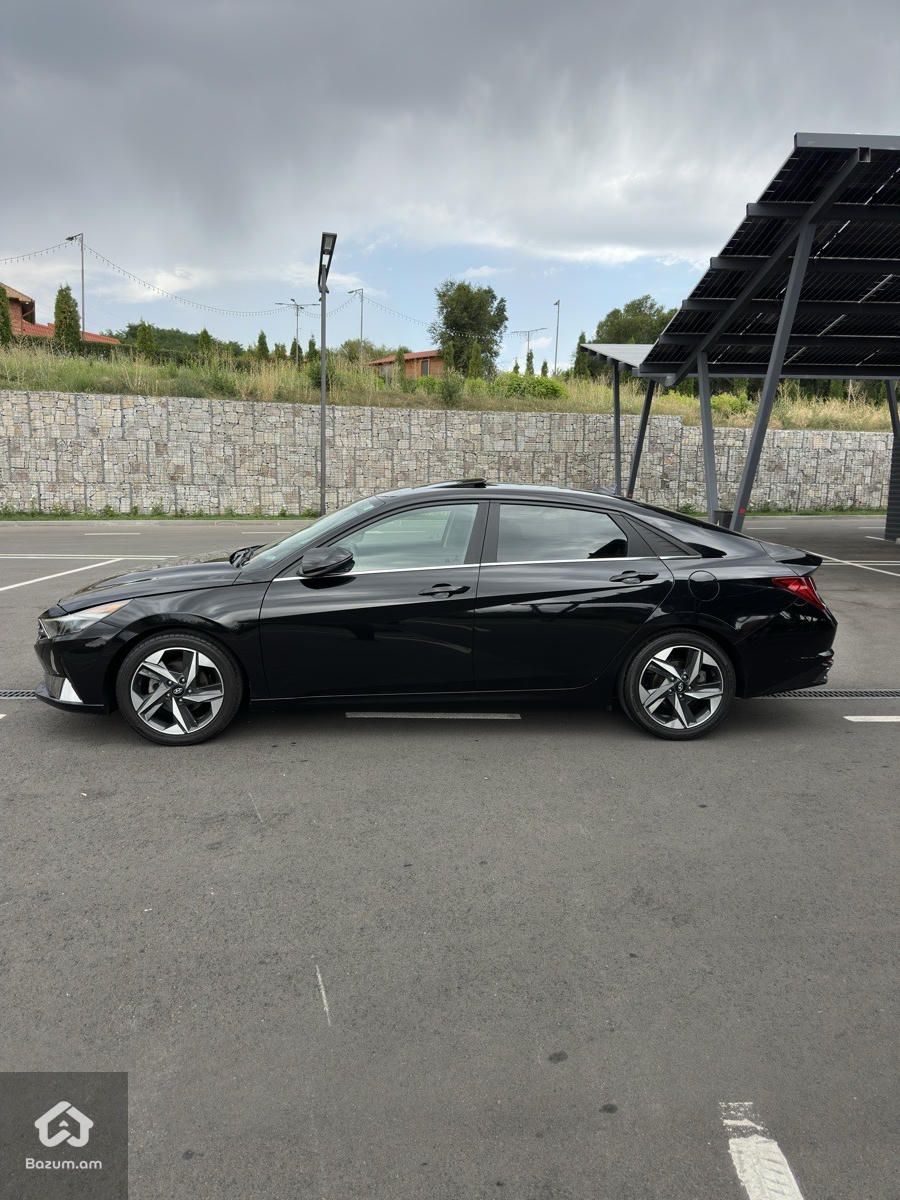 Hyundai Elantra 2021 - image 4