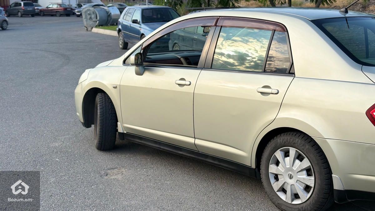 NISSAN TIIDA LATIO - image 3