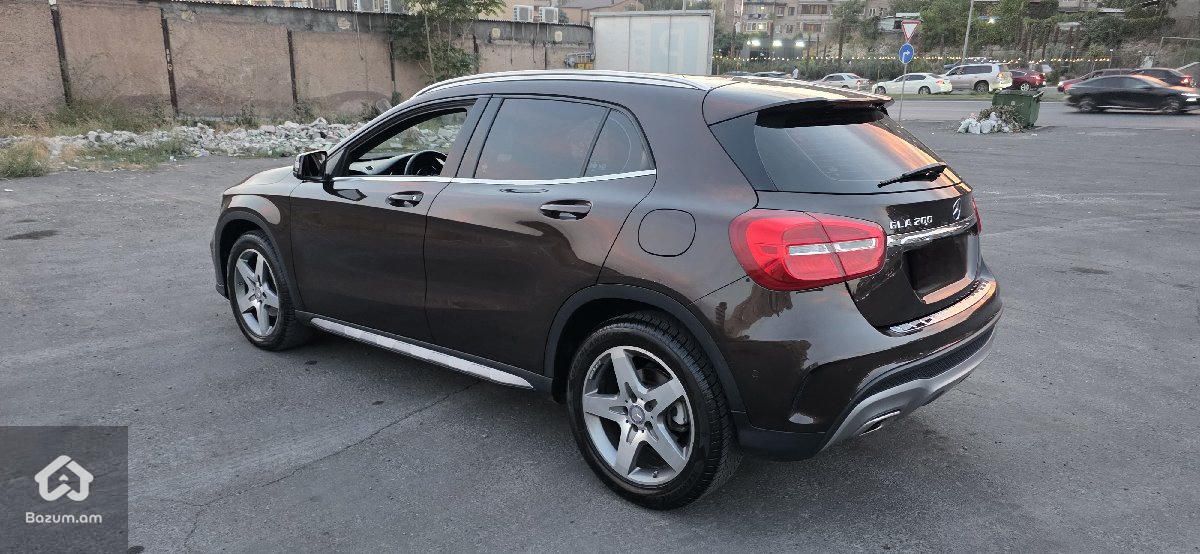 Mercedes-Benz GLA 200 2015 - image 6