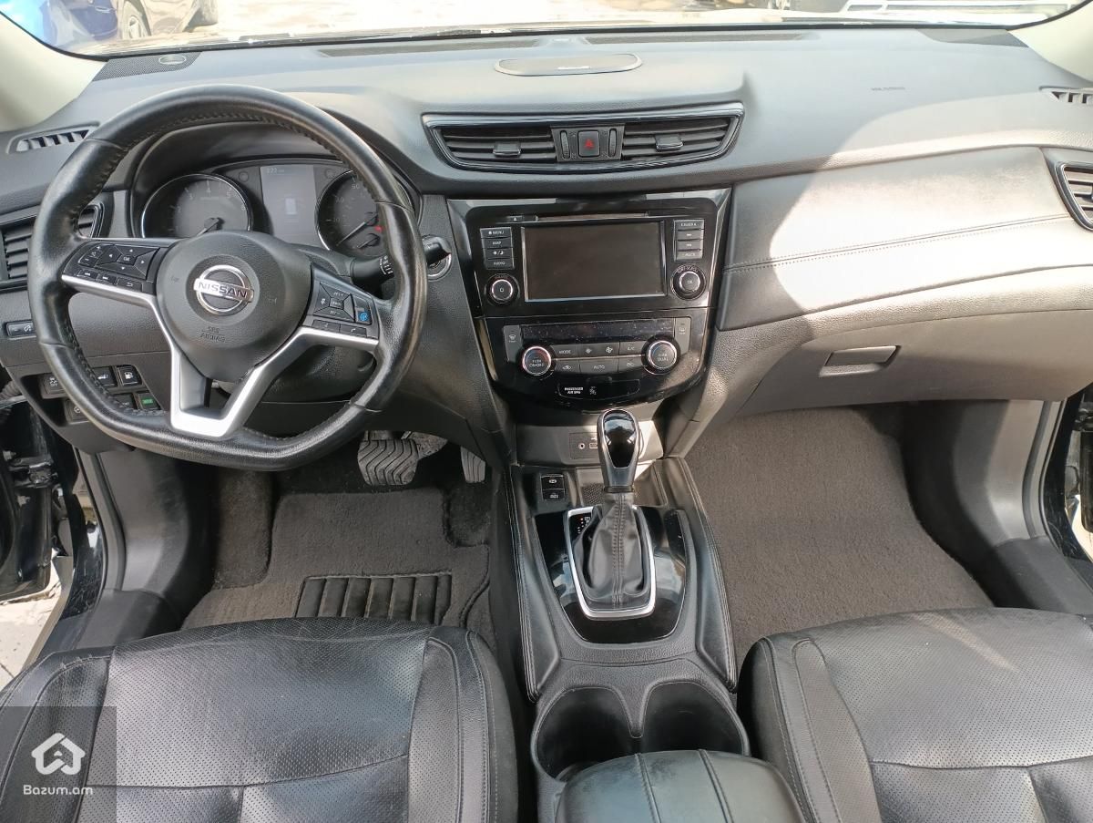 Nissan Rogue SL - image 11