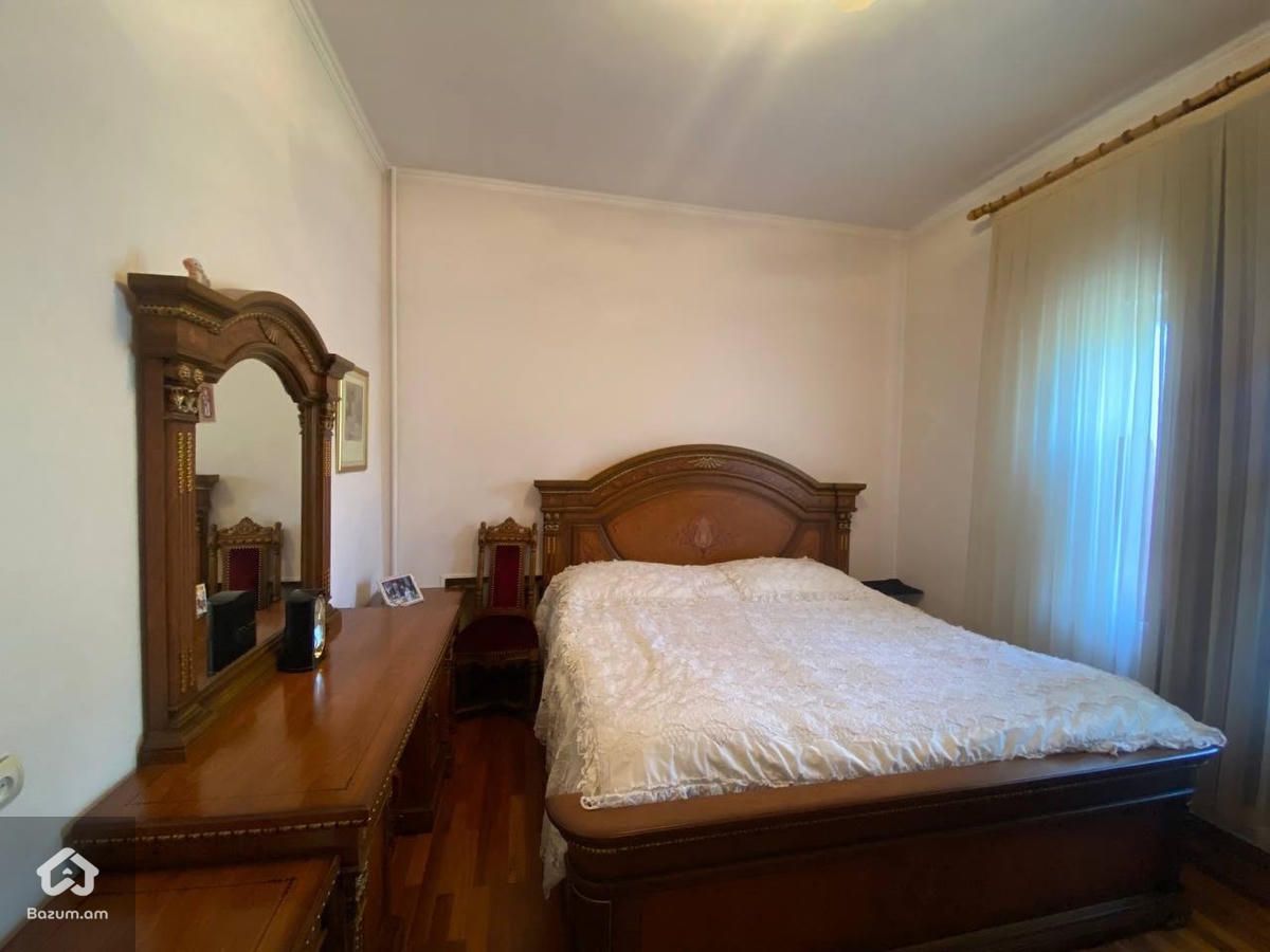 Վաճառվում է եռահարկ առանձնատուն Զովքում - image 26