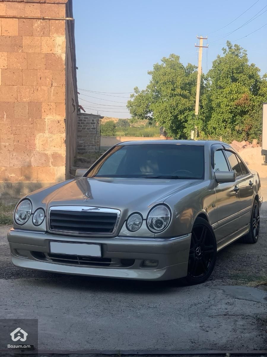 Mersedes Benz - image 3