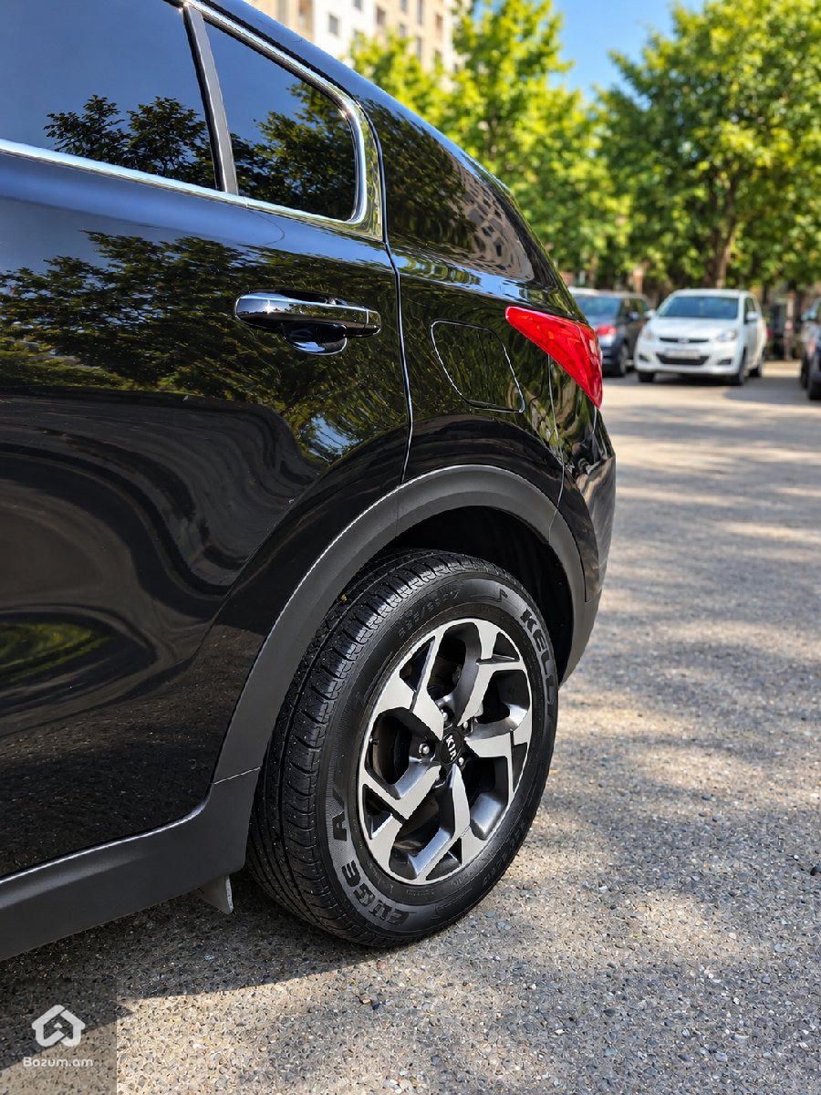 Kia Sportage  - image 7