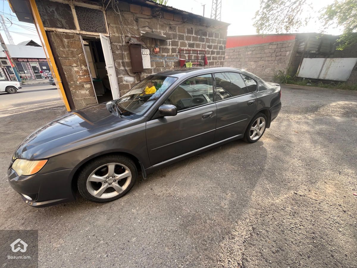 Subaru Legacy - image 10